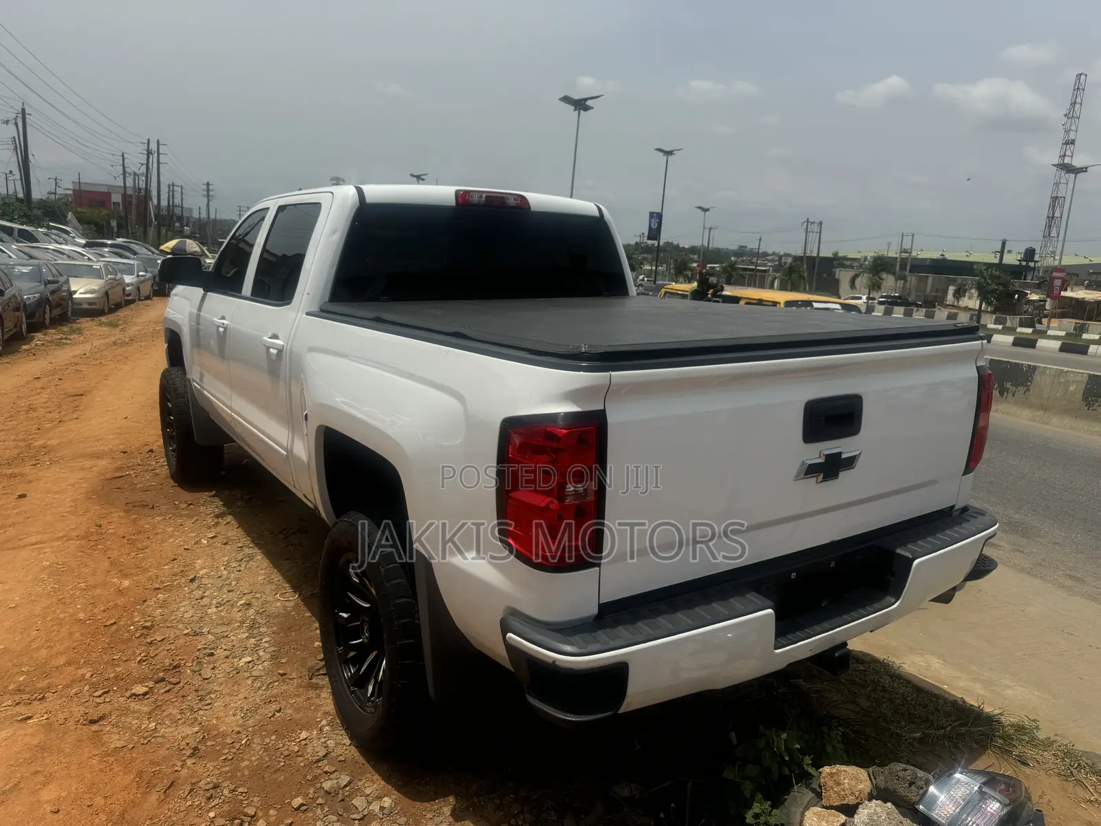 Chevrolet Silverado 2020 White