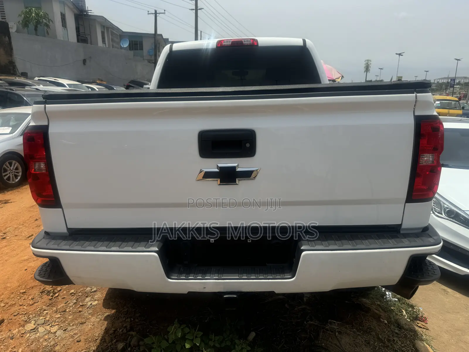 Chevrolet Silverado 2020 White