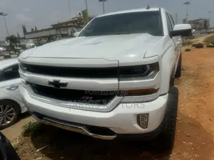 Chevrolet Silverado 2020 White