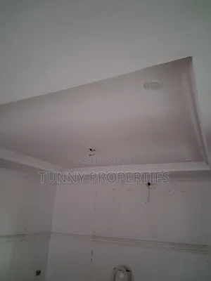 3bdrm Apartment in Mangoro for rent