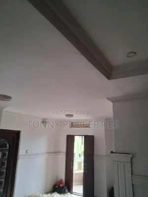 3bdrm Apartment in Mangoro for rent