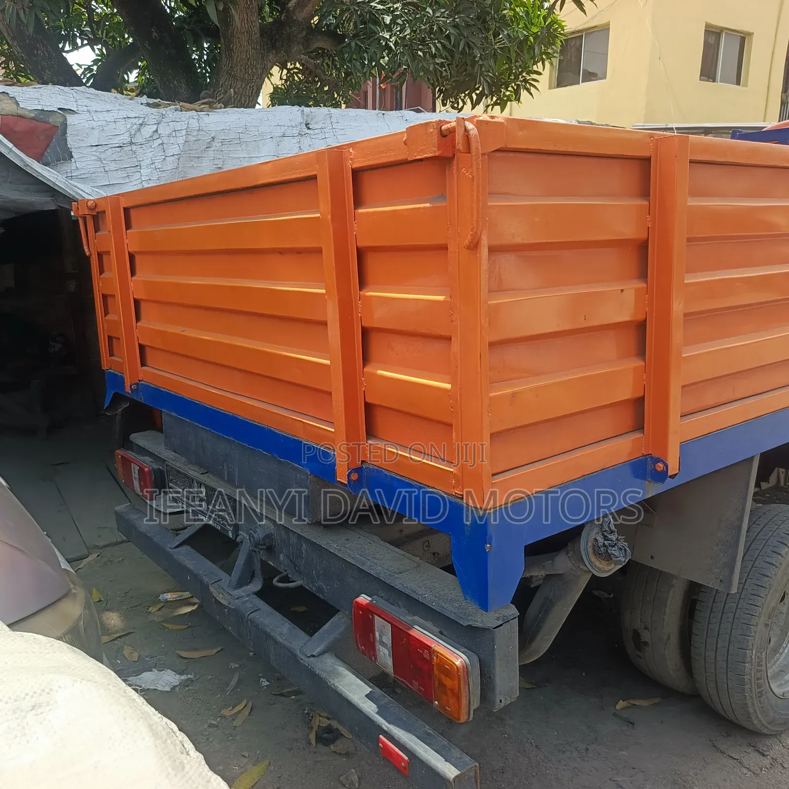 Volkswagen LT 2000 Orange