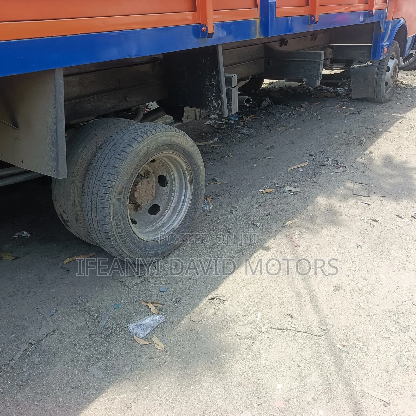 Volkswagen LT 2000 Orange
