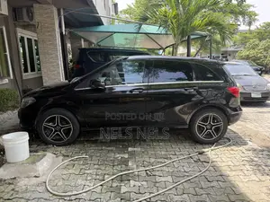 Mercedes-Benz B-Class B180 Petrol 2014 Black