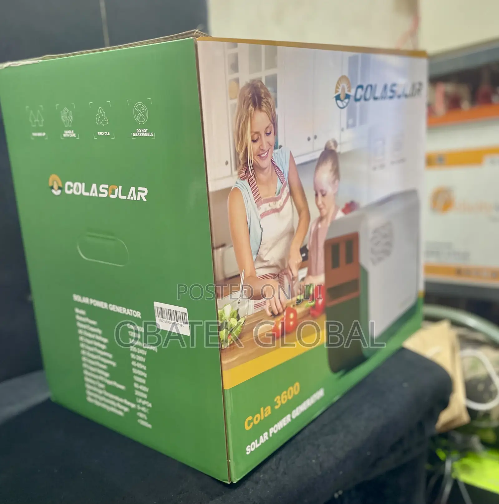 Cola 3600 Solar Generator