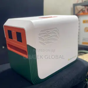 Cola 3600 Solar Generator