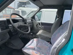 Volkswagen Transporter 2004 Blue