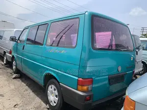 Volkswagen Transporter 2004 Blue