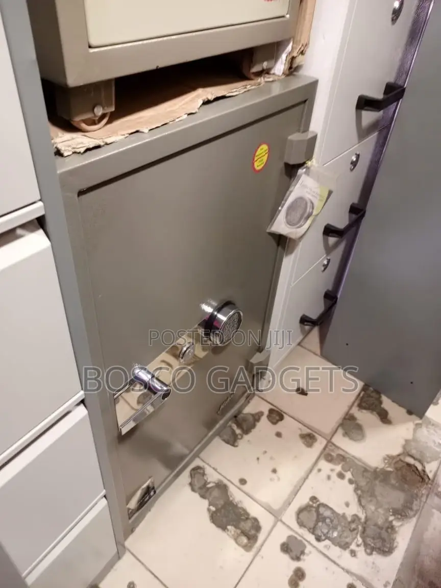 Heavy Duty Fireproof Gun-Proof Metal Safe – Secure Storage