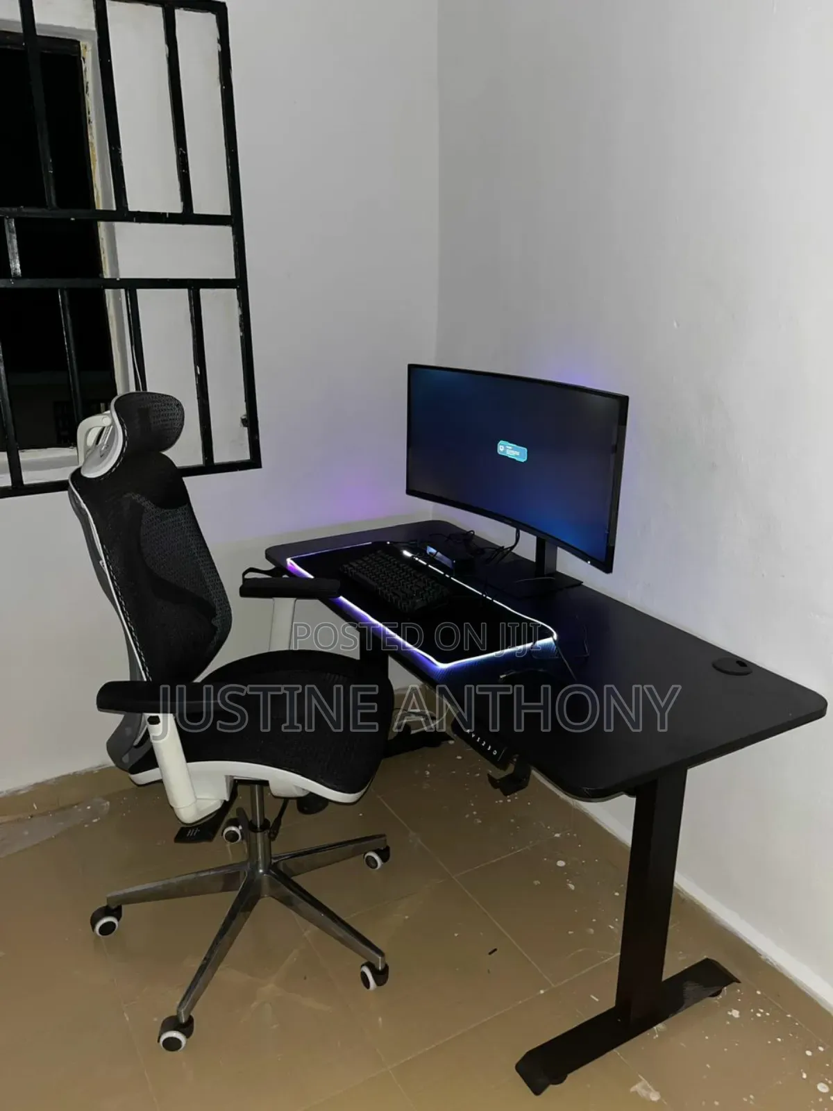 Adjustable Gaming Table