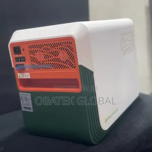 Cola 3600 Solar Generator