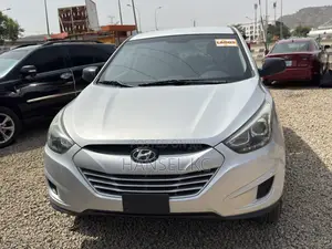 Hyundai Tucson SE AWD 2014 Silver
