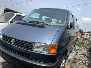 Volkswagen Transporter 2004 Green