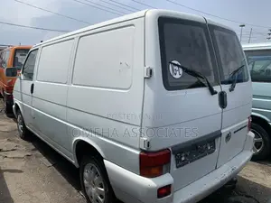 Volkswagen Transporter 2005 White