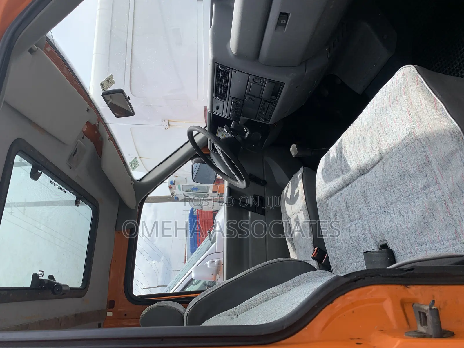 Volkswagen Transporter 2005 Orange