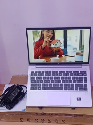New Laptop HP 430 16GB AMD Ryzen 5 SSD 256GB