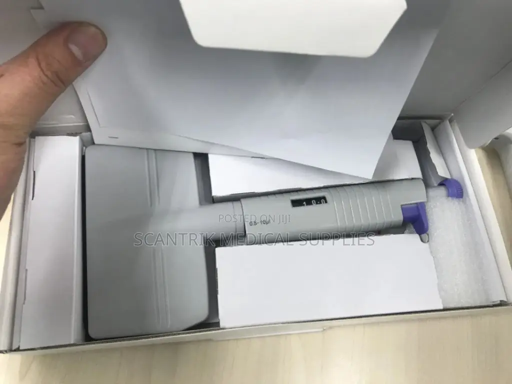 Efficient 12-Channel Adjustable Micropipette for Multi-Sample Handling