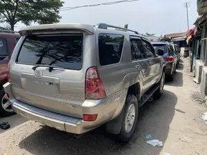 Toyota 4-Runner Limited V6 4x4 2005 Gold