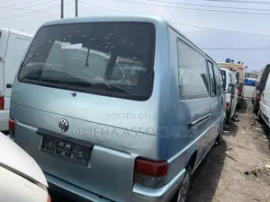 Volkswagen Transporter 2004 Gold