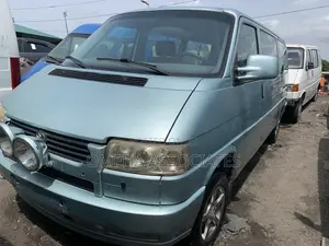 Volkswagen Transporter 2004 Gold