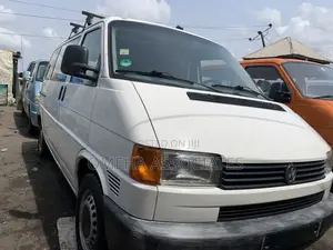 Volkswagen Transporter 2005 Beige