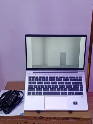 New Laptop HP 430 G4 16GB AMD Ryzen 5 SSD 256GB