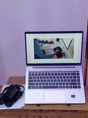 New Laptop HP 430 G4 16GB AMD Ryzen 5 SSD 512GB