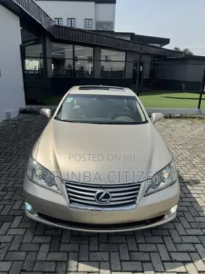 Lexus ES 350 2011 Gold
