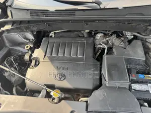 Toyota Highlander XLE 4dr SUV AWD (3.5L 6cyl 6A) 2015 Gray
