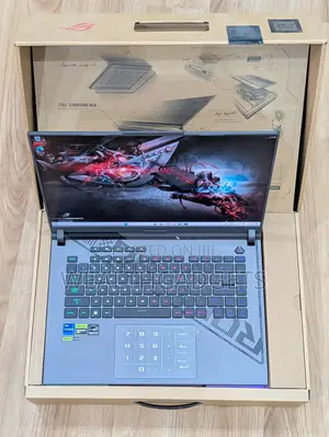 Laptop Asus ROG Zephyrus G16 16GB Intel Core i7 SSD 1T
