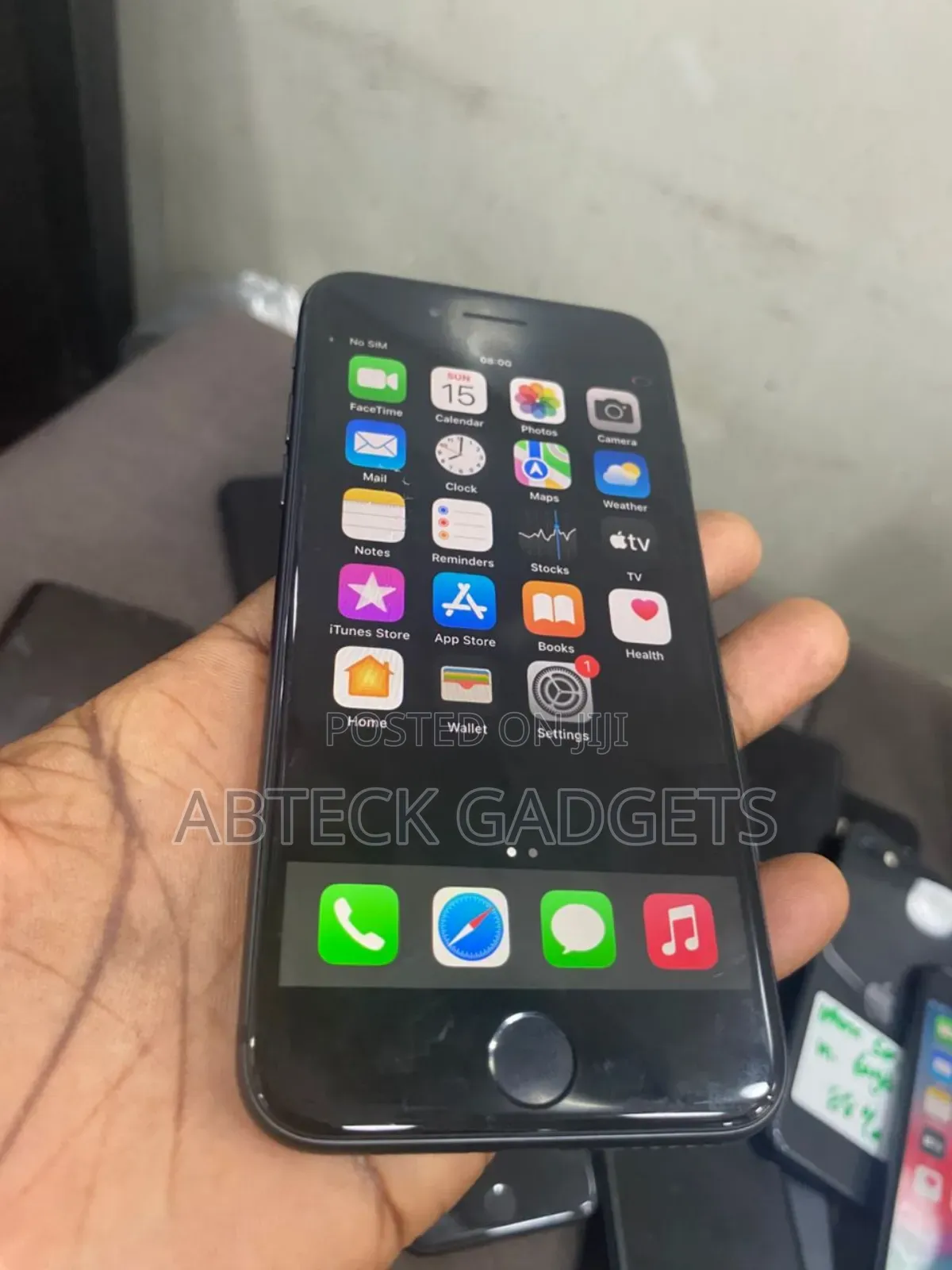 Apple iPhone 8 64 GB Gray