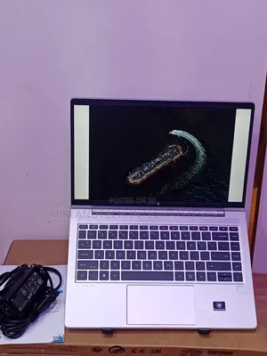 New Laptop HP 650 16GB AMD Ryzen 5 SSD 256GB