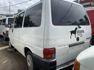 Volkswagen Transporter 2005 Gold