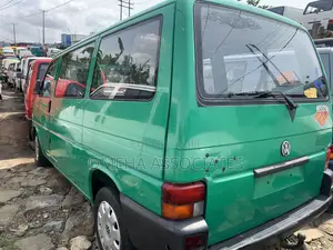 Volkswagen Transporter 2004 Brown