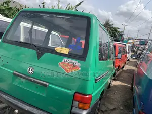 Volkswagen Transporter 2004 Brown