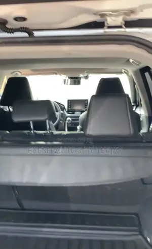 Toyota RAV4 Limited 2022 White