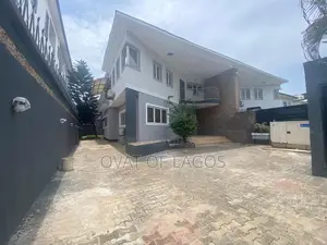 4bdrm Duplex in Lekki Phase 1 for rent