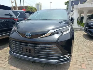 New Toyota Sienna 2024 Black