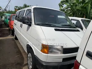 Volkswagen Transporter 2002 White