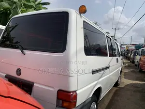 Volkswagen Transporter 2002 White
