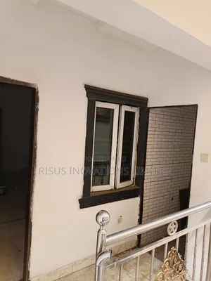 2bdrm Apartment in Sola Martins New Oko for rent