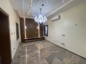 5bdrm Townhouse / Terrace in Wuye for rent