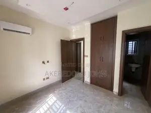 5bdrm Townhouse / Terrace in Wuye for rent