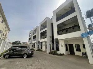 5bdrm Townhouse / Terrace in Wuye for rent