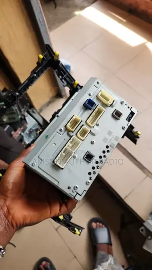 Factory Followcome Navigation Radio JBL Toyota Camry 2012 Model