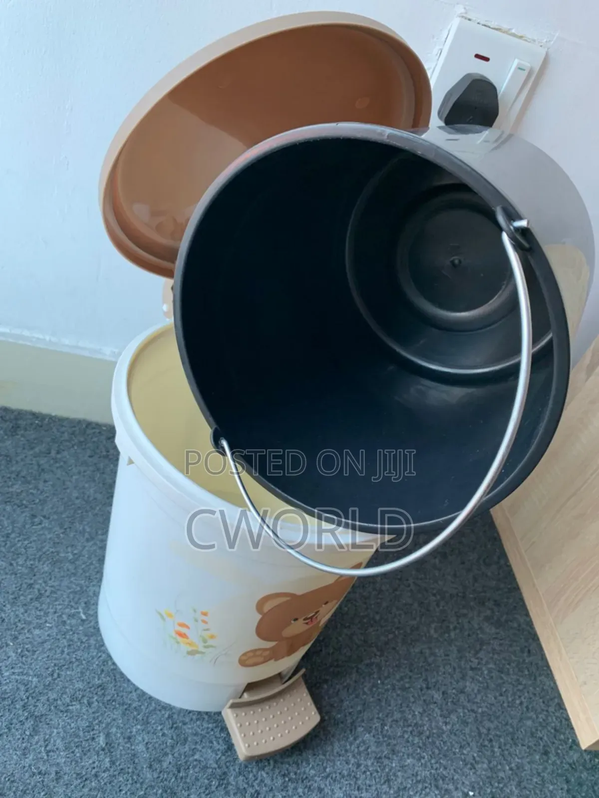 Waste Binn