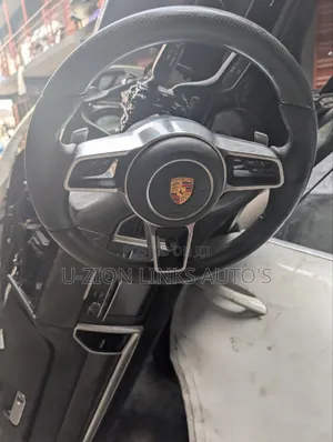 Porsche Macan Steering Wheel