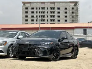 Toyota Camry SE 2025 Black
