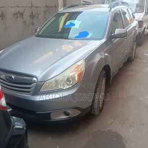 Subaru Outback 2.5i Premium 2010 Silver