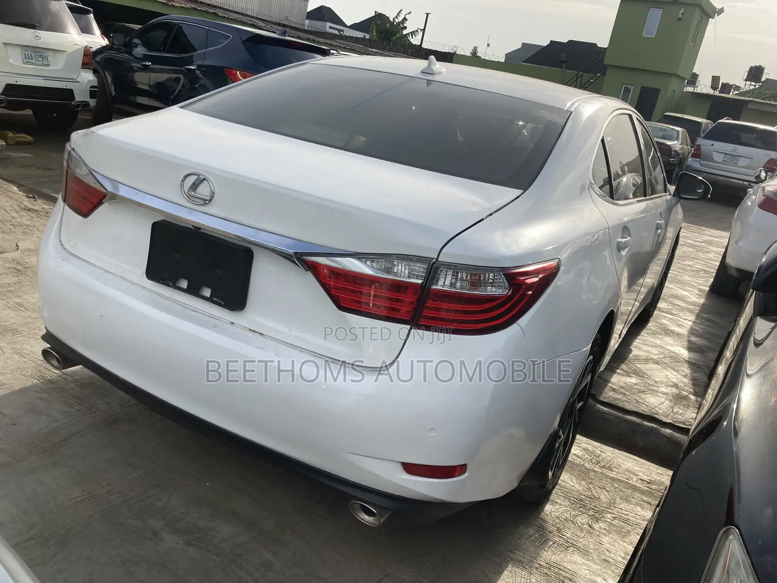 Lexus ES 2013 White